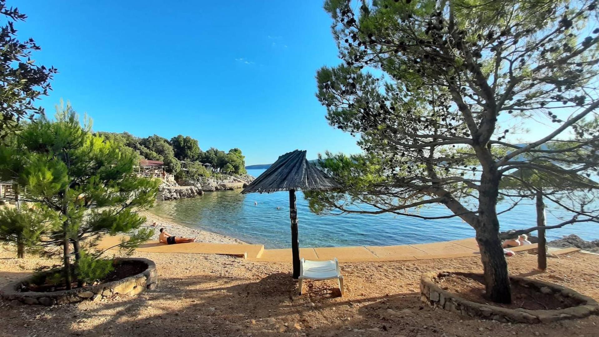 Lovely Studio Malina Close To The Beach Krk Town Exterior photo
